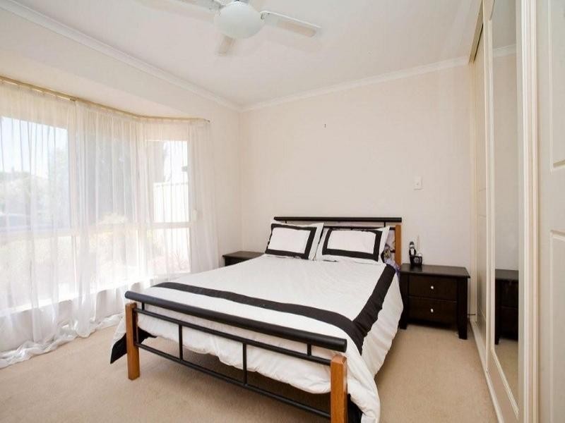 2 McDermott Place, Green Fields SA 5107