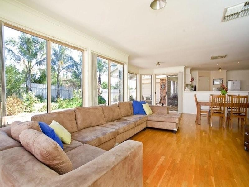 29 Zabica Avenue, Woodcroft SA 5162