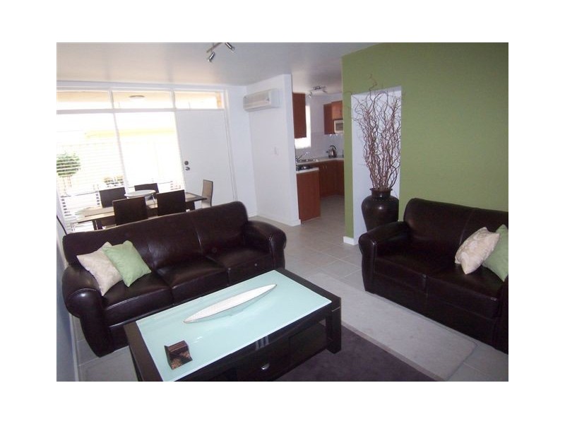 2/3 Broadway, Glenelg South SA 5045