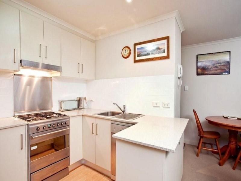 13/18 Broadway, Glenelg South SA 5045