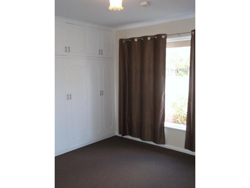 52 Riverside Drive, Fulham SA 5024