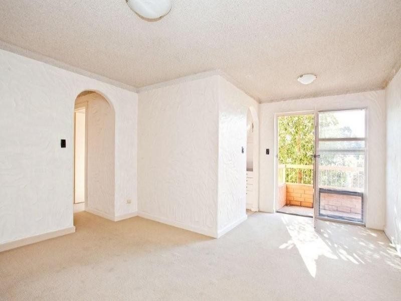 4/15 Byron Stret, Glenelg SA 5045