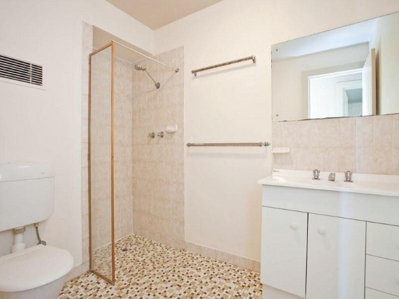 4/15 Byron Stret, Glenelg SA 5045