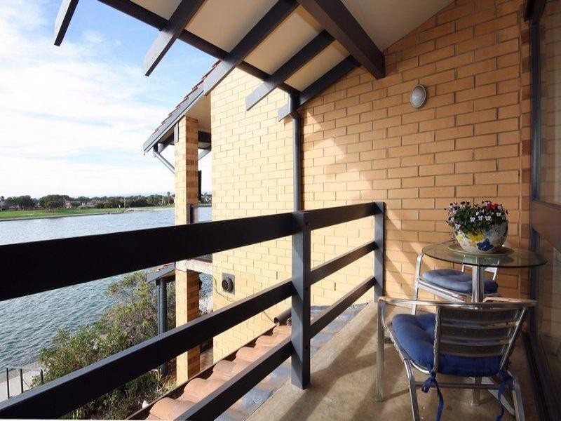 4/78 Military Road, Tennyson SA 5022