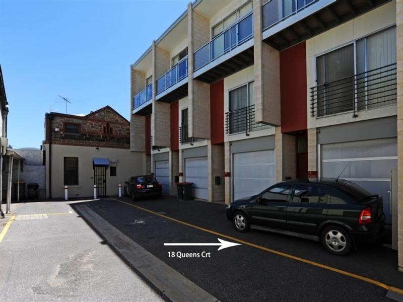 18 Queens Court, Adelaide SA 5000