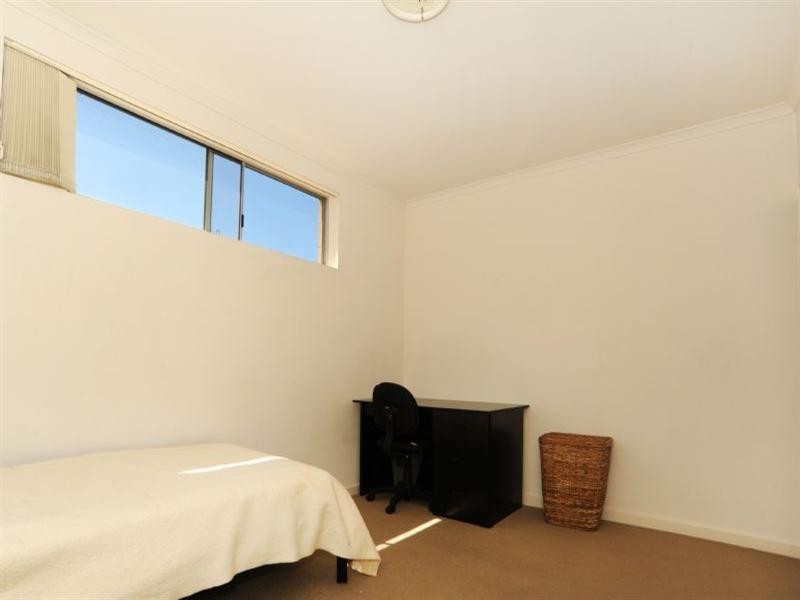 18 Queens Court, Adelaide SA 5000