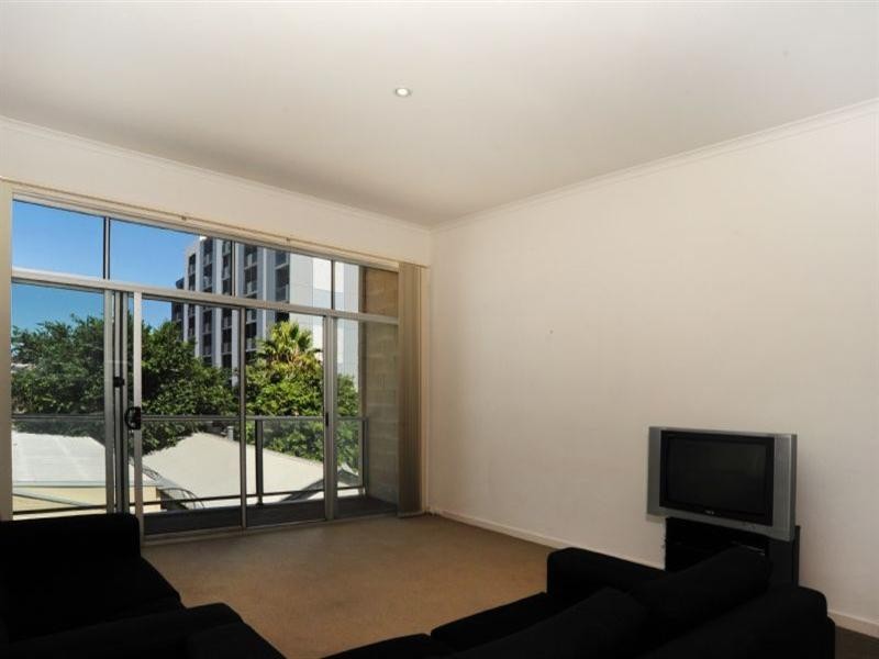 18 Queens Court, Adelaide SA 5000