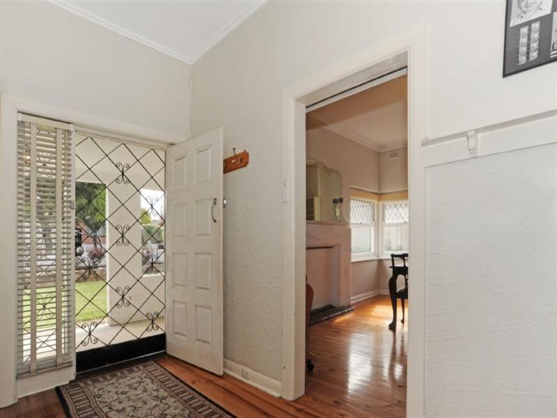 19 Lansdowne Terrace, Vale Park SA 5081