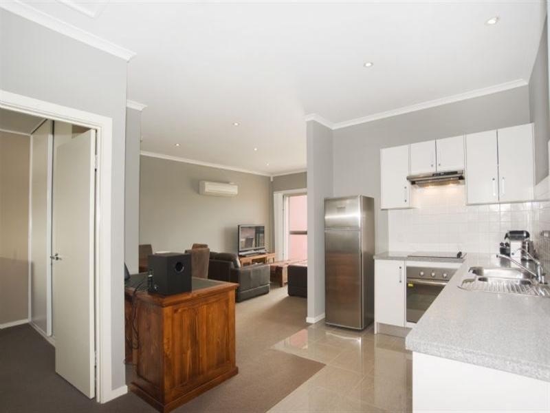 205/6-14 Metro Parade, Mawson Lakes SA 5095