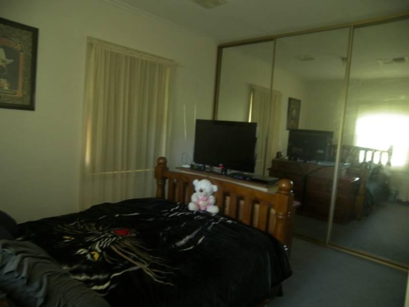 1 Nitschke Street, Elizabeth Grove SA 5112