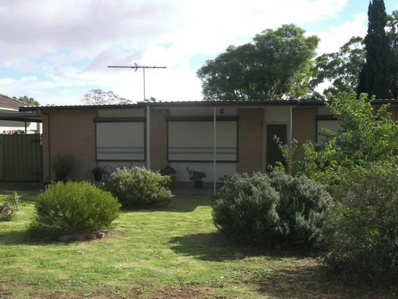 27 Lorna Road, Para Hills SA 5096