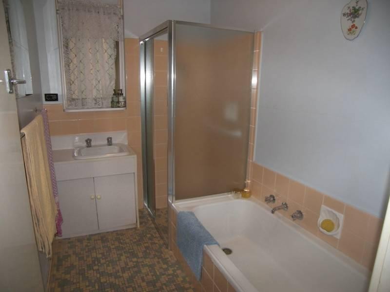 27 Lorna Road, Para Hills SA 5096