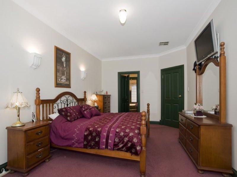 76 STRANGWAYS Terrace, North Adelaide SA 5006