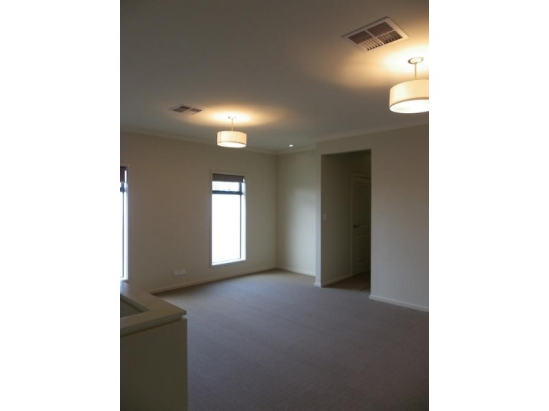 28 Sunset Crescent, Grange SA 5022