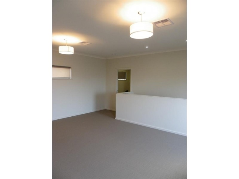 28 Sunset Crescent, Grange SA 5022
