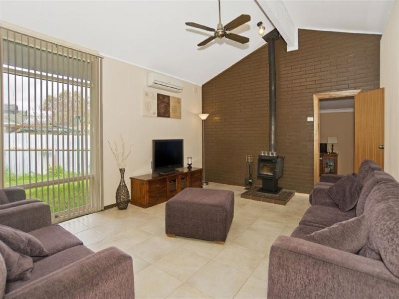 5 Neville Avenue, Para Vista SA 5093