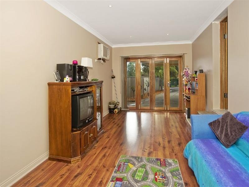 5 Neville Avenue, Para Vista SA 5093