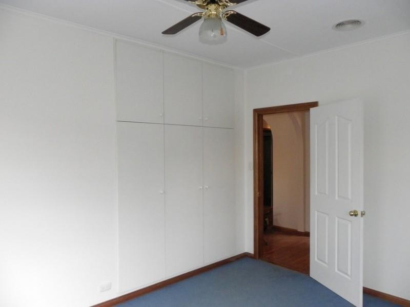 5 MORESHEAD Street, Greenacres SA 5086