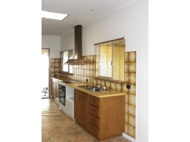 5 MORESHEAD Street, Greenacres SA 5086