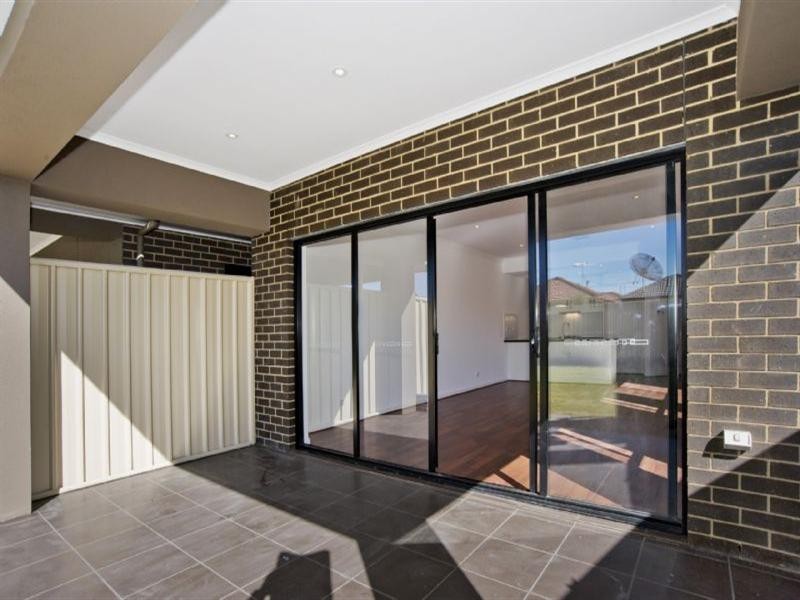 16 Bridgeford Street, Greenacres SA 5086