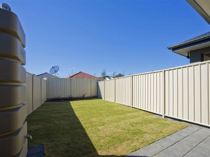 16 Bridgeford Street, Greenacres SA 5086