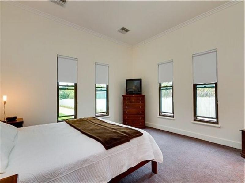 4 Glenford Avenue, Myrtle Bank SA 5064