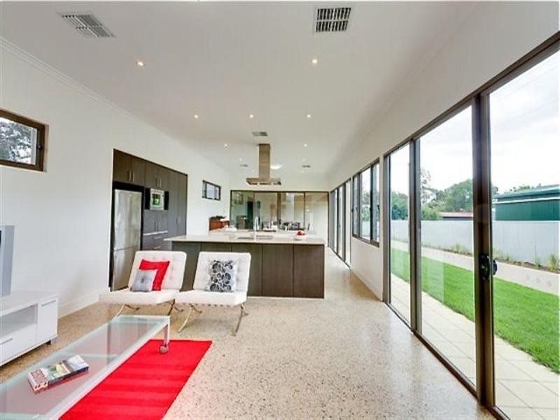 4 Glenford Avenue, Myrtle Bank SA 5064