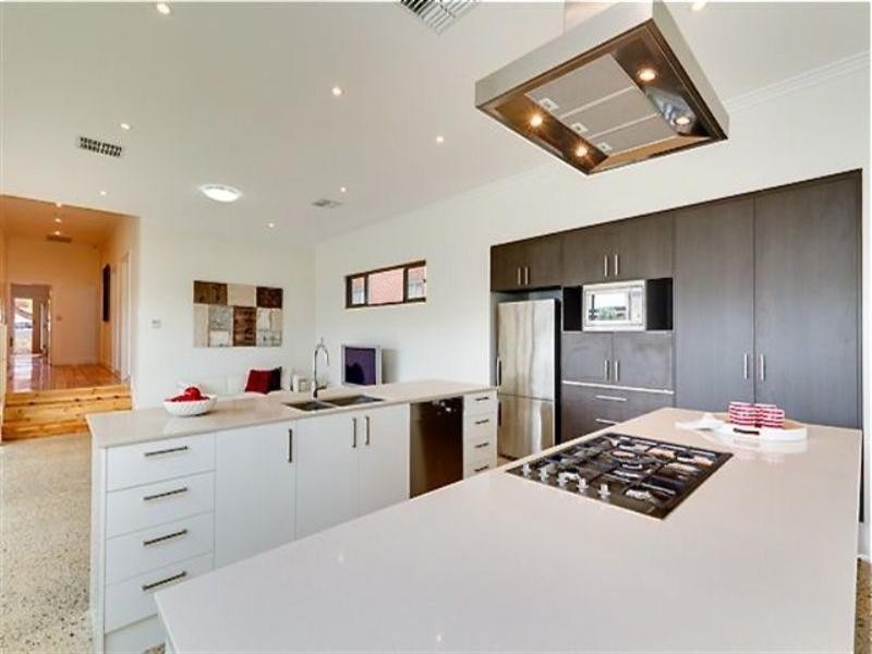 4 Glenford Avenue, Myrtle Bank SA 5064