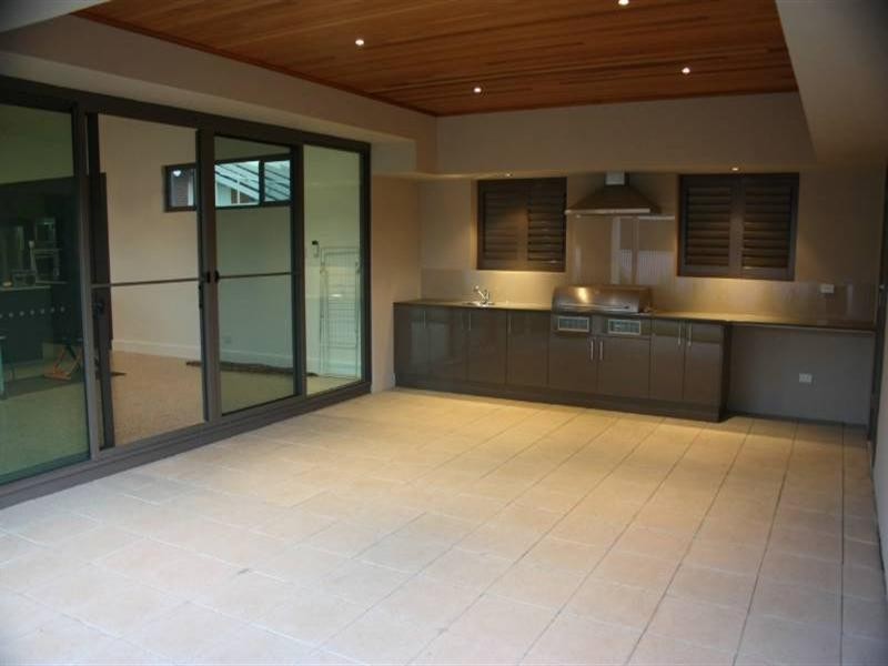 4 Glenford Avenue, Myrtle Bank SA 5064