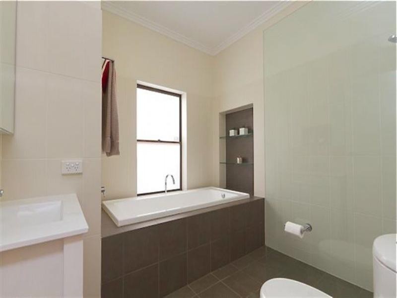 4 Glenford Avenue, Myrtle Bank SA 5064