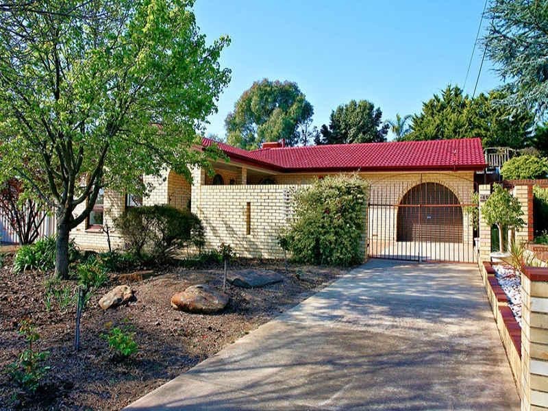 40 Haseldene Drive, Christie Downs SA 5164