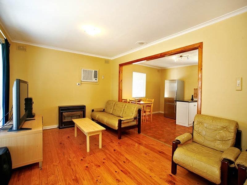 6 Charles Street, Christie Downs SA 5164