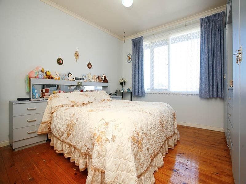 5 Narvik Crescent, Hackham West SA 5163