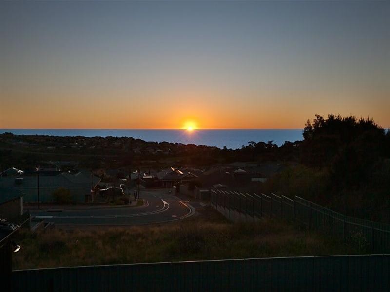 9 Stuart Court, Hallett Cove SA 5158