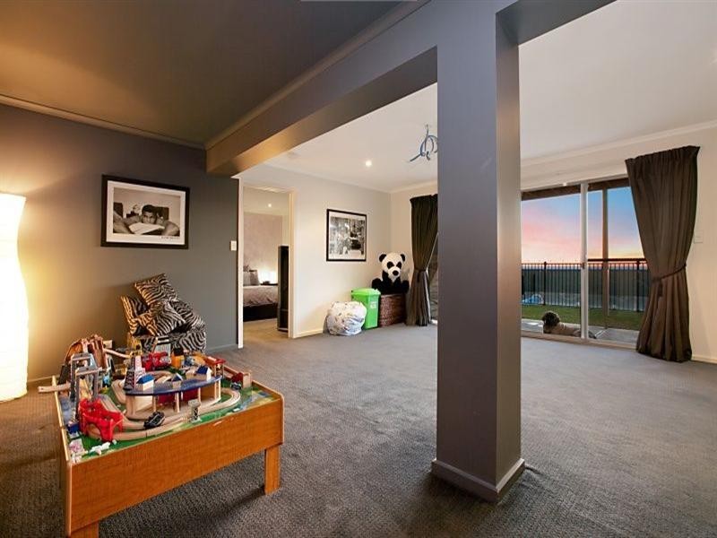 9 Stuart Court, Hallett Cove SA 5158