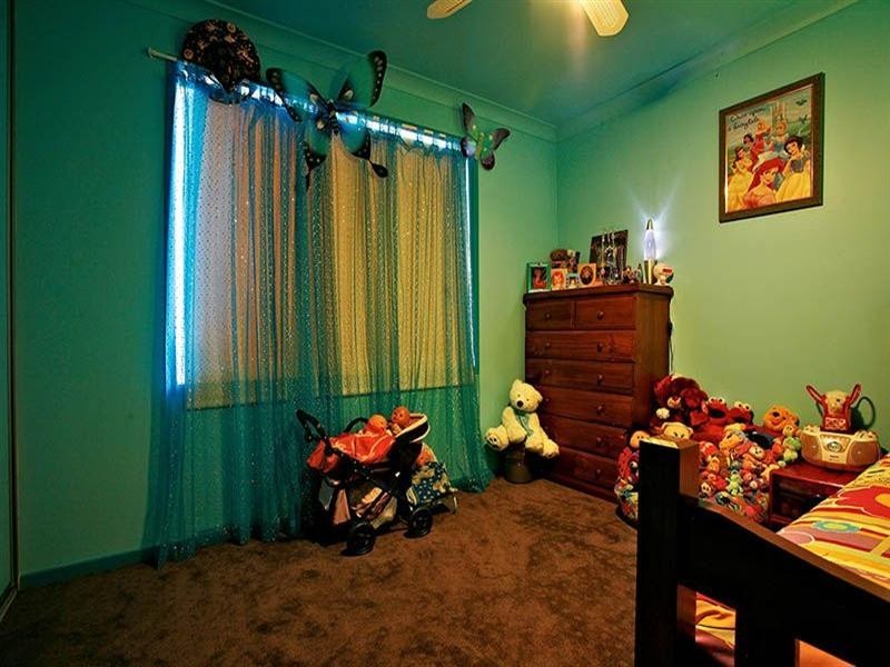 62 Warburton Drive, Woodcroft SA 5162