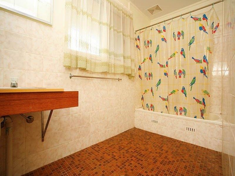 84 Brentwood Drive, Huntfield Heights SA 5163