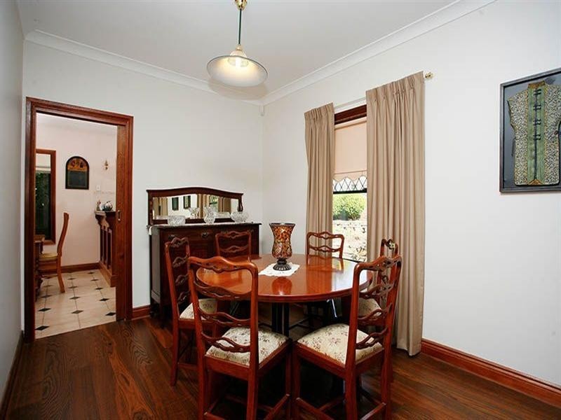 1 Horseshoe Drive, Woodcroft SA 5162