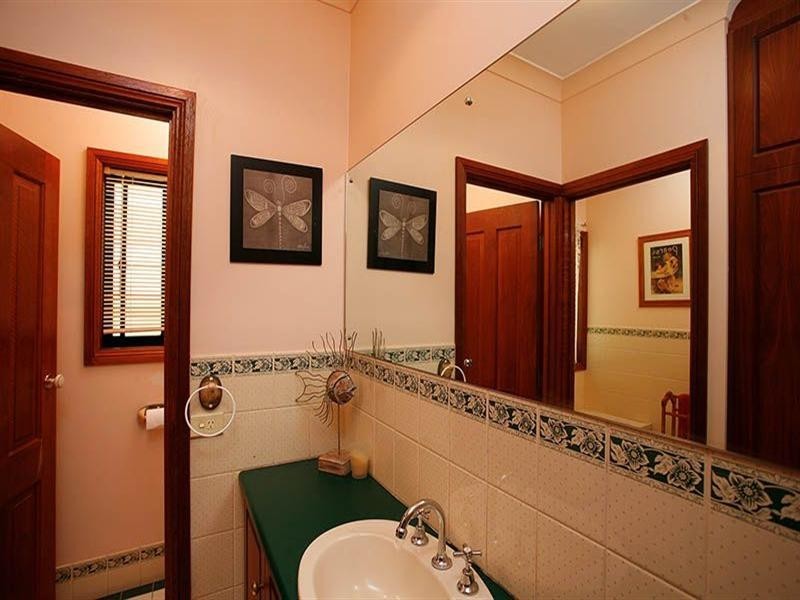 1 Horseshoe Drive, Woodcroft SA 5162