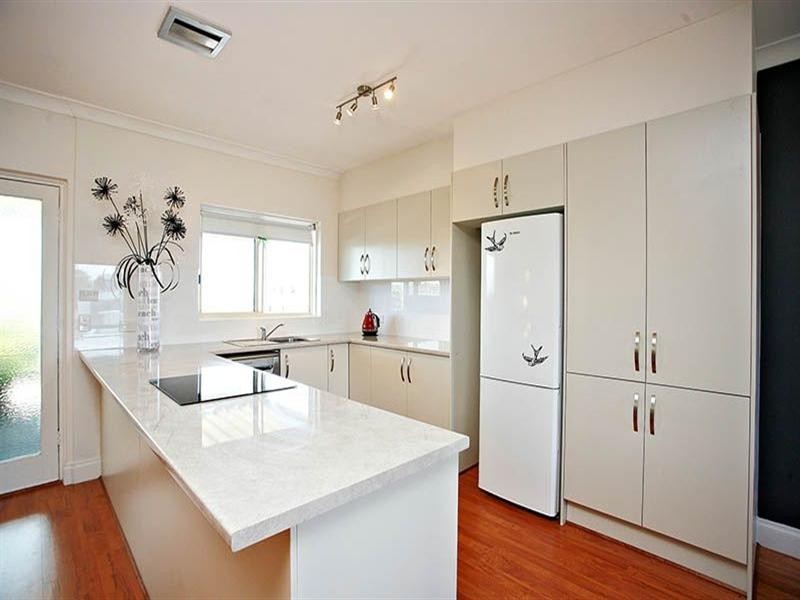 26 Bathurst Avenue, Moana SA 5169