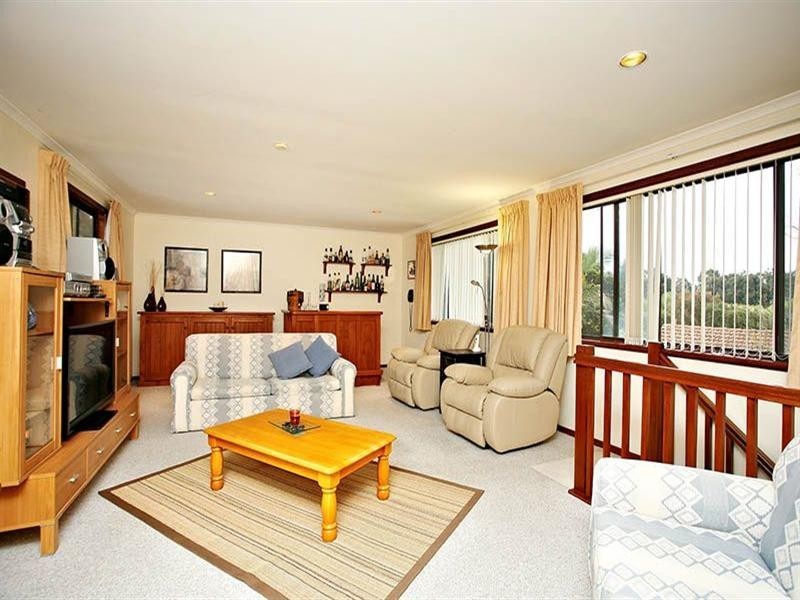 10 Tripoli Road, Happy Valley SA 5159