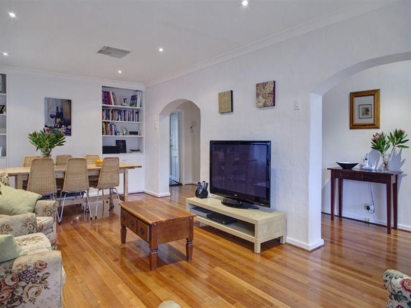 6 Roslind Street, Kensington Gardens SA 5068