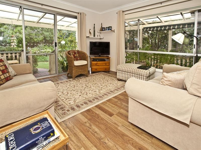 4 Tiverton Drive, Mulgrave VIC 3170