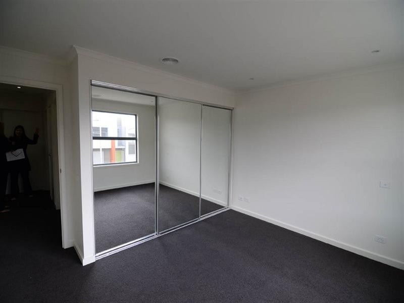 36 Brunton Crescent, Mulgrave VIC 3170