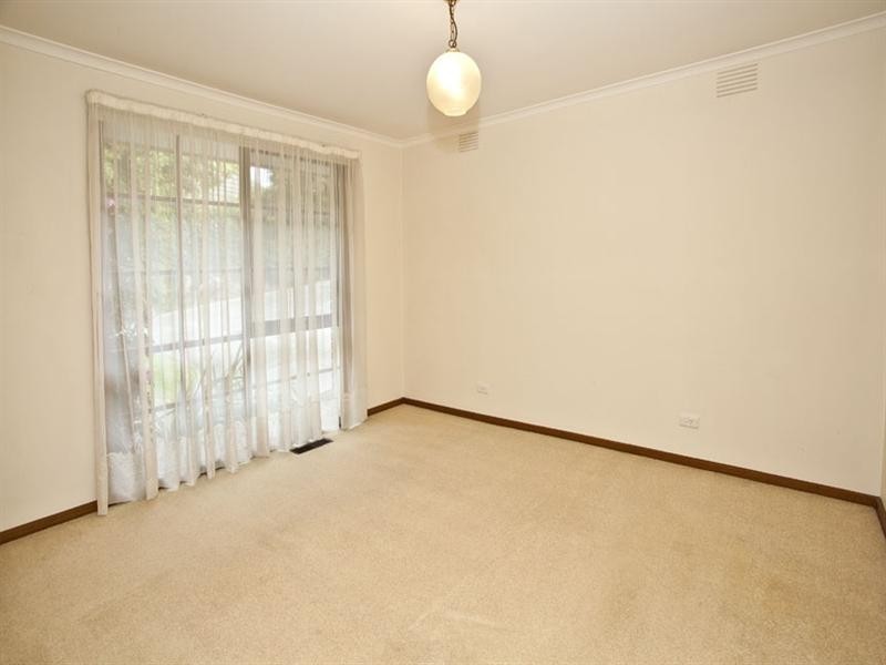 3/4 Saladin Avenue, Glen Waverley VIC 3150