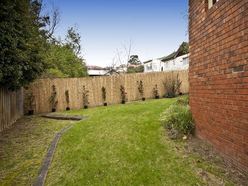 3/4 Saladin Avenue, Glen Waverley VIC 3150