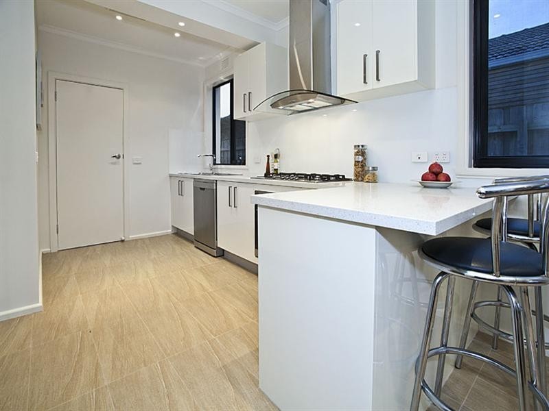 1/15 Juniper Avenue, Glen Waverley VIC 3150