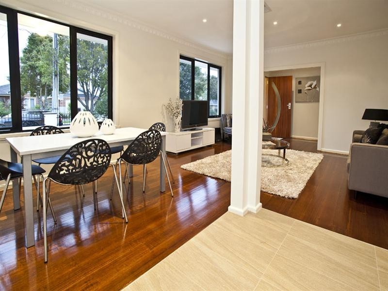 1/15 Juniper Avenue, Glen Waverley VIC 3150