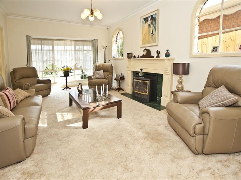 17 Atheldene Drive, Glen Waverley VIC 3150