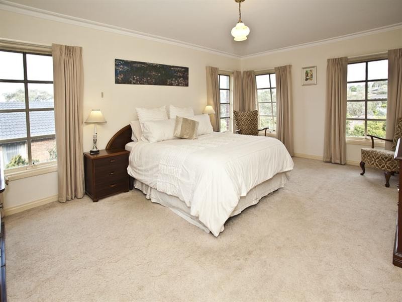 17 Atheldene Drive, Glen Waverley VIC 3150